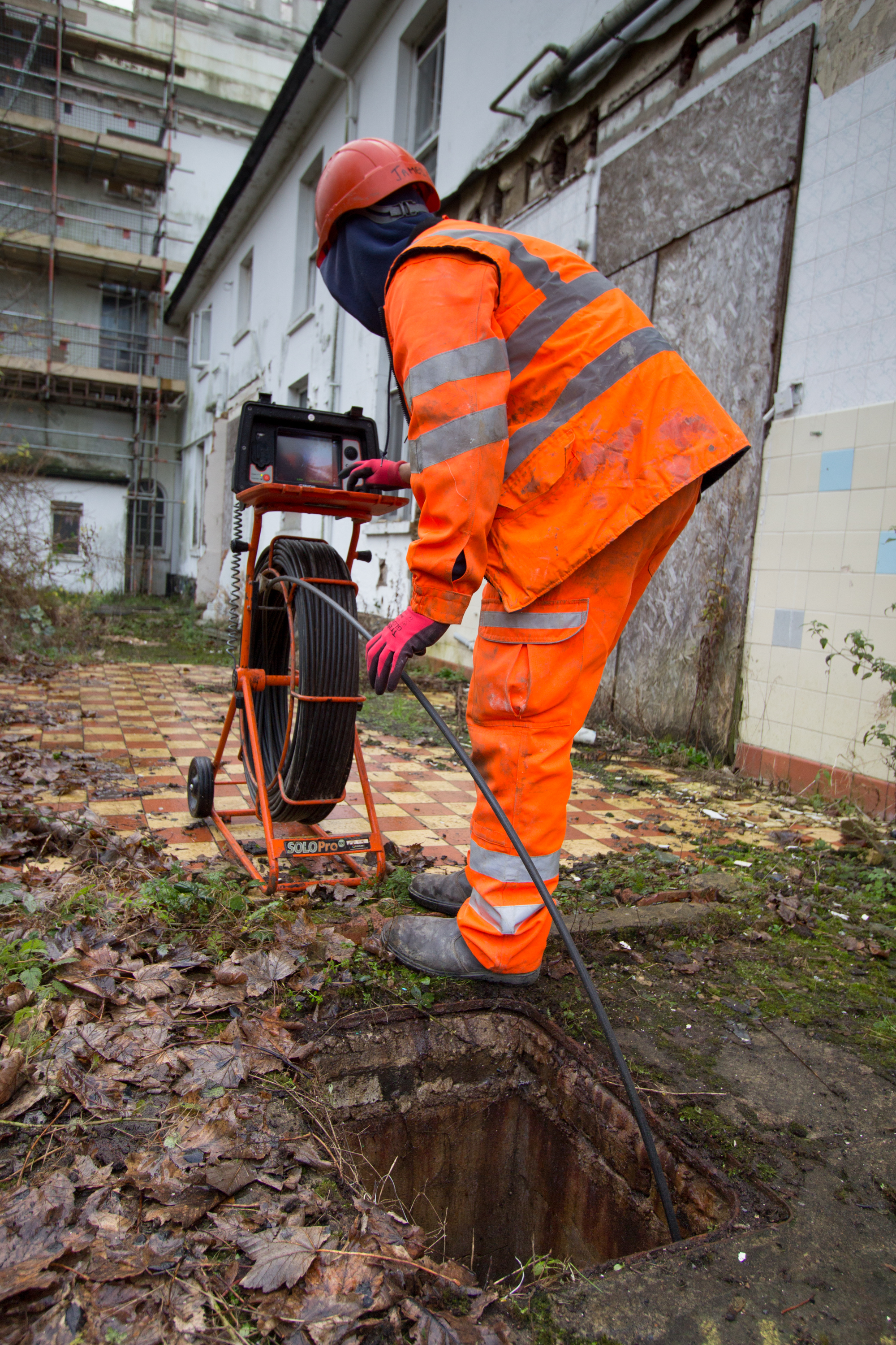 Hydro Cleansing - CCTV Drain Surveys - CCTV-Inspection - Image 1